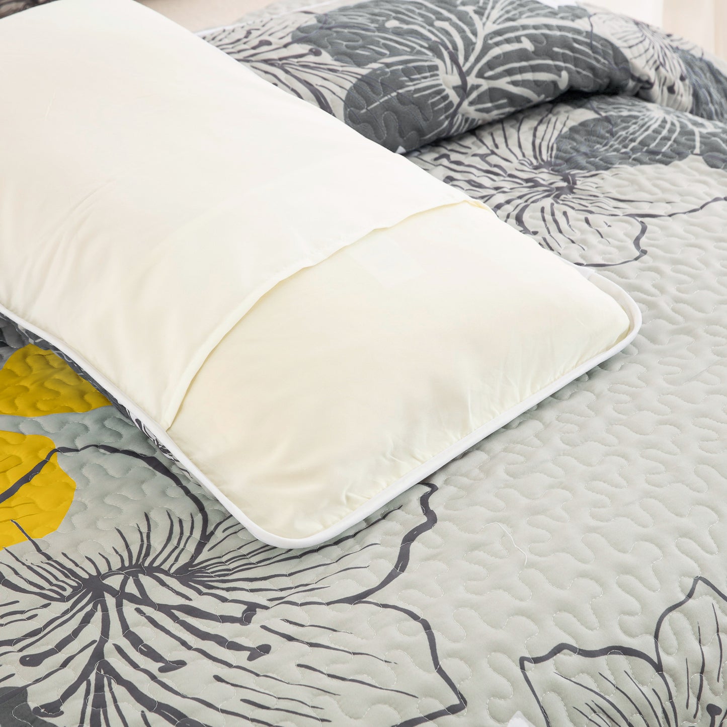 WONGS BEDDING Floral Quilt Set Queen Size,3 Pcs Yellow Bedspread Set Lightweight Coverlet(90"x 96")