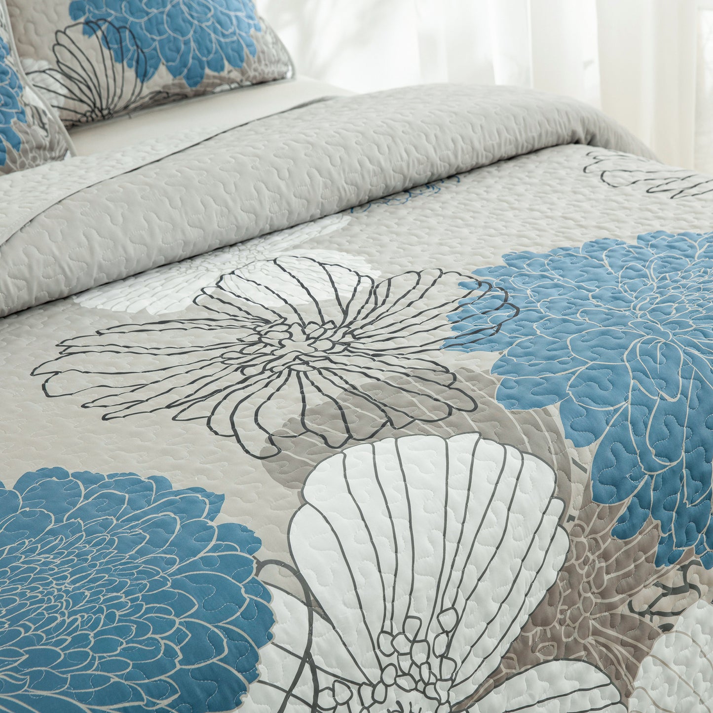 WONGS BEDDING Floral Quilt Set Queen Size,3 Pcs Blue Lightweight Coverlets for all Ages (90"x 96")