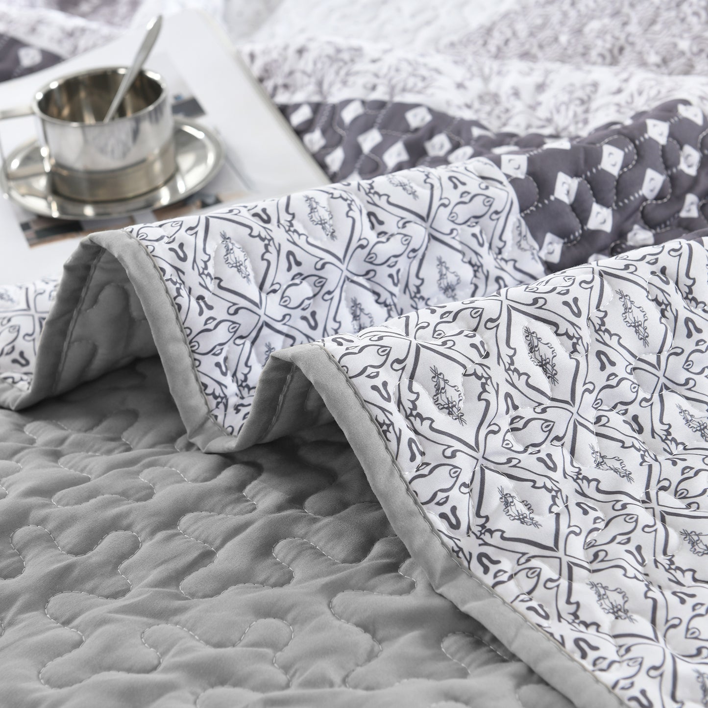 WONGS BEDDING Queen Size Quilt Set Stripe Splicing,3Pcs Boho Light Gray Bedding Set Adult(90"x96")
