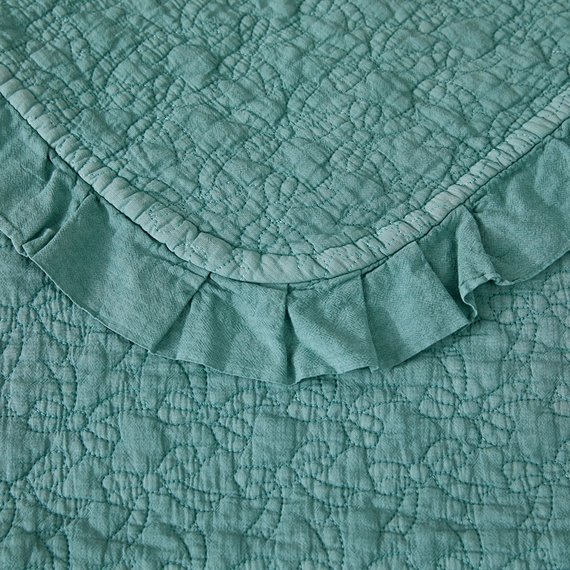 Turquoise Embossed Lace 3 Pieces Quilt Set with 2 Pillowcases