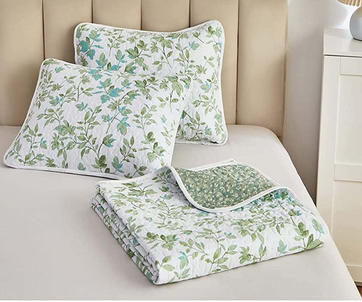 Botanical Green and White Quilt Set 3 Pieces Leaves Reversible Bedding Set with 2 Pillowcases