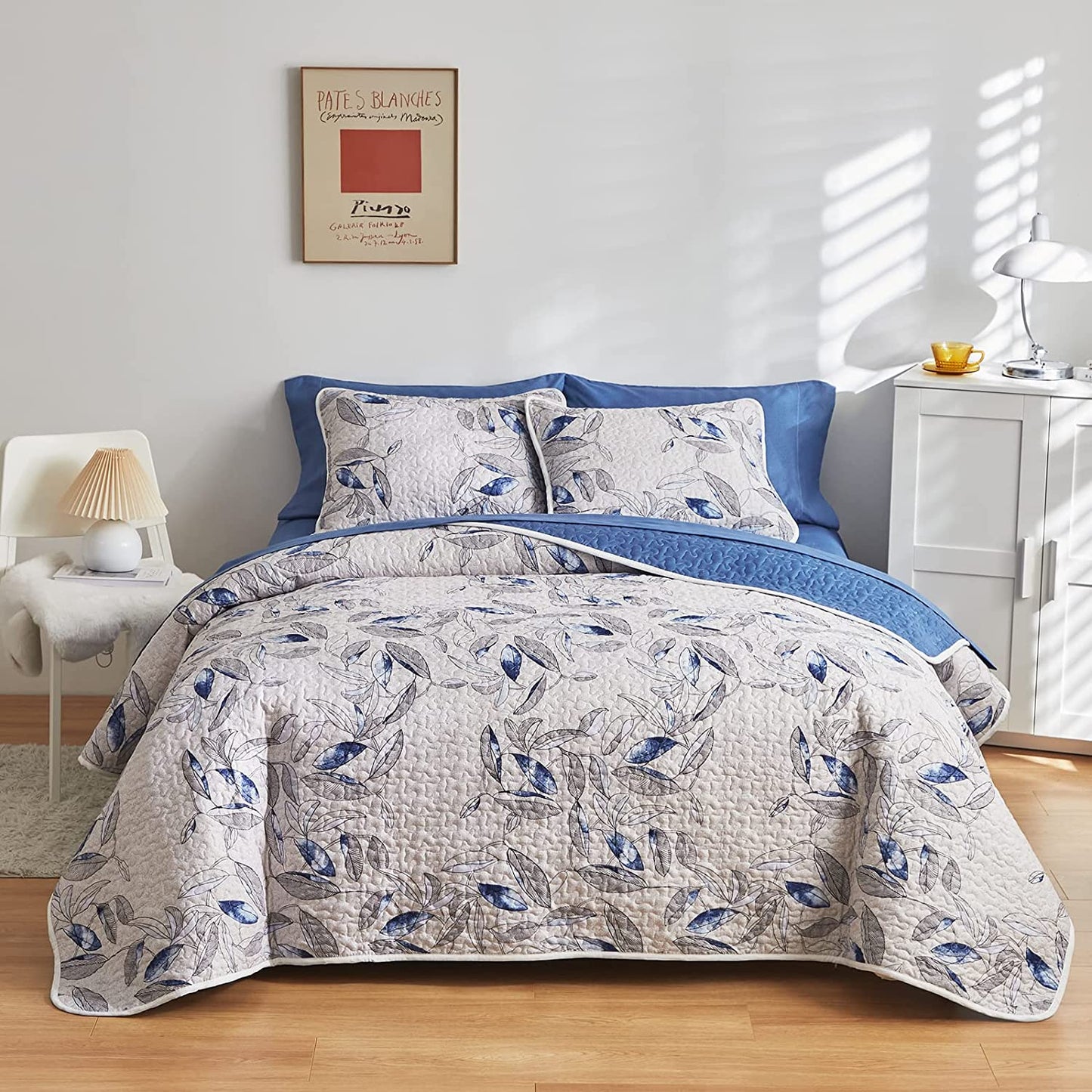 Botanical Blue Leaves on Light Gray Reversible Design 3 Pieces Quilt Set with 2 Pillowcases