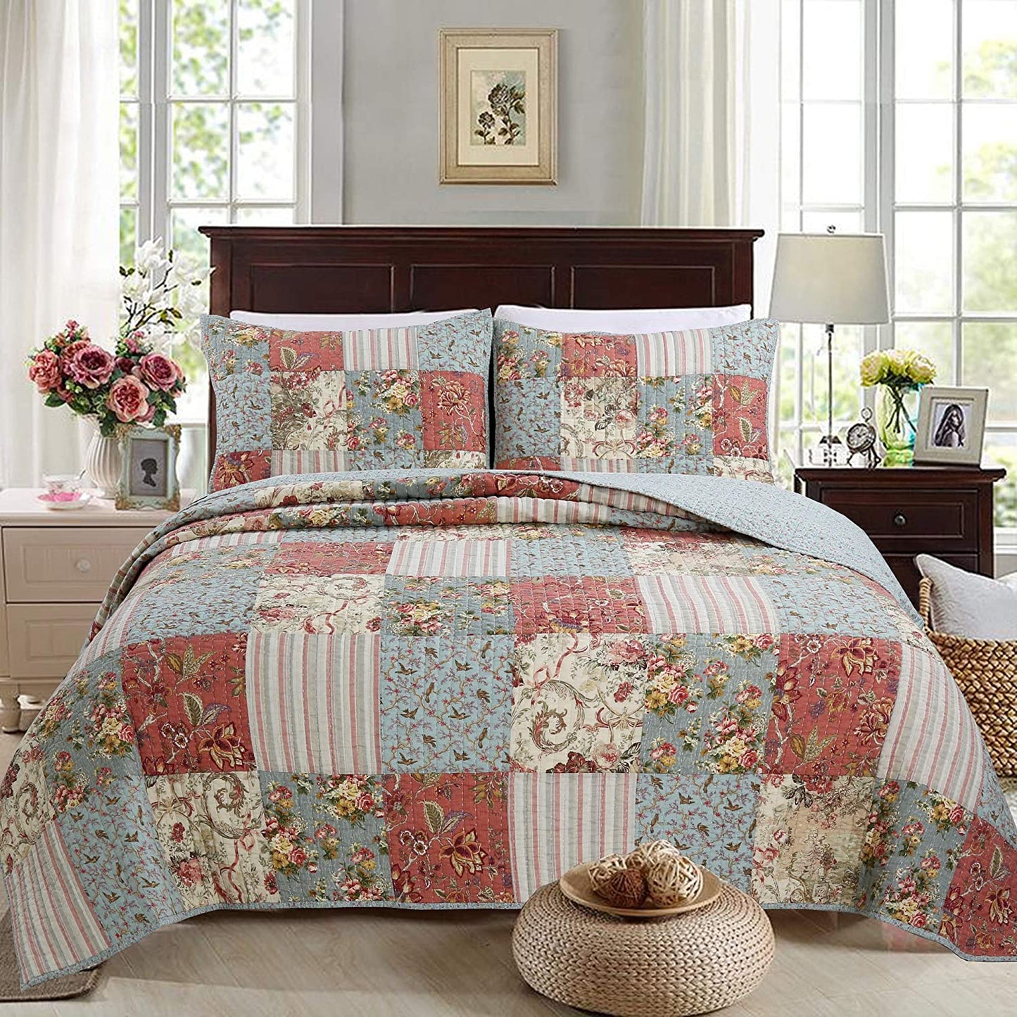 Light Tone Bohemian 3 Pieces Quilt Set with 2 Pillowcases