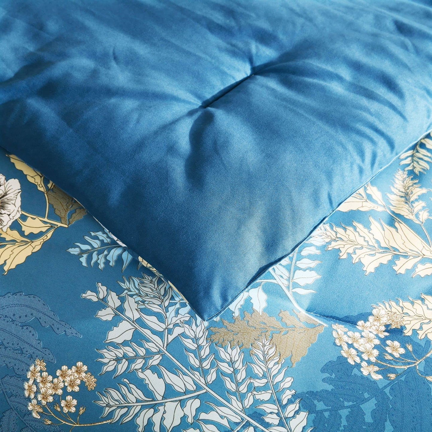 Blue Embroidery Comforter Set With 2 Pillow Cases