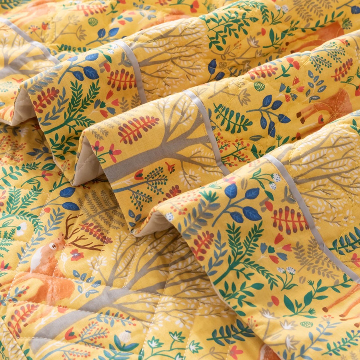 Hand-stitched Yellow Embroidery 3 Pieces Boho Quilt Set with 2 Pillowcases