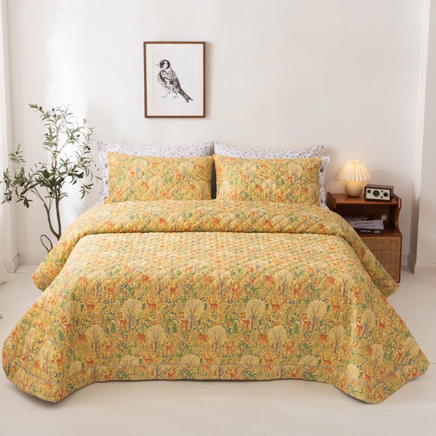 Hand-stitched Yellow Embroidery 3 Pieces Boho Quilt Set with 2 Pillowcases
