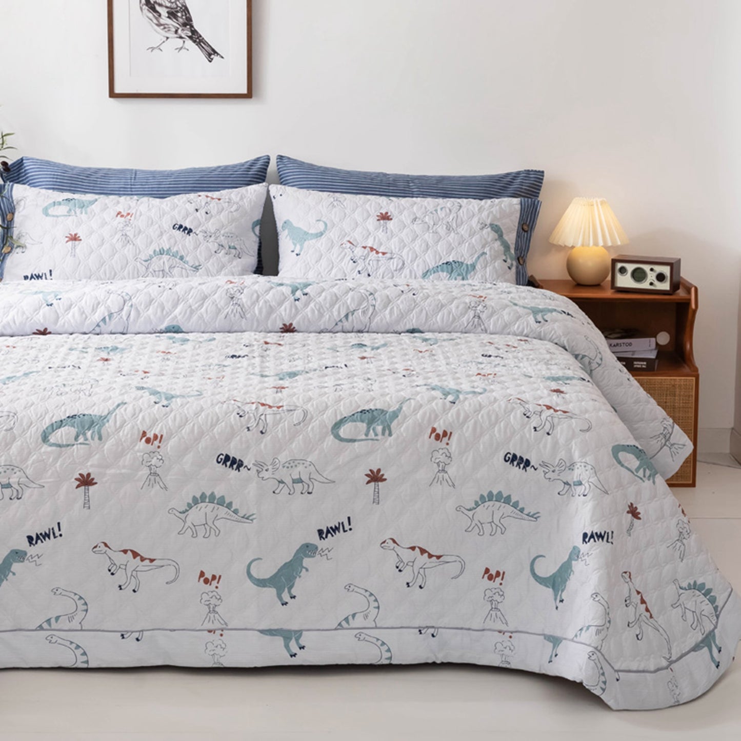 Pure Cotton Little Dinosaur Pattern 3 Pieces Quilt Set with 2 Pillowcases