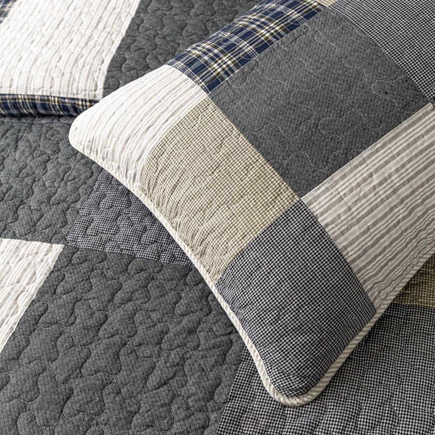 Lattice Pure Cotton Quilt Set 3pcs Quilt Set with 2 Pillowcases
