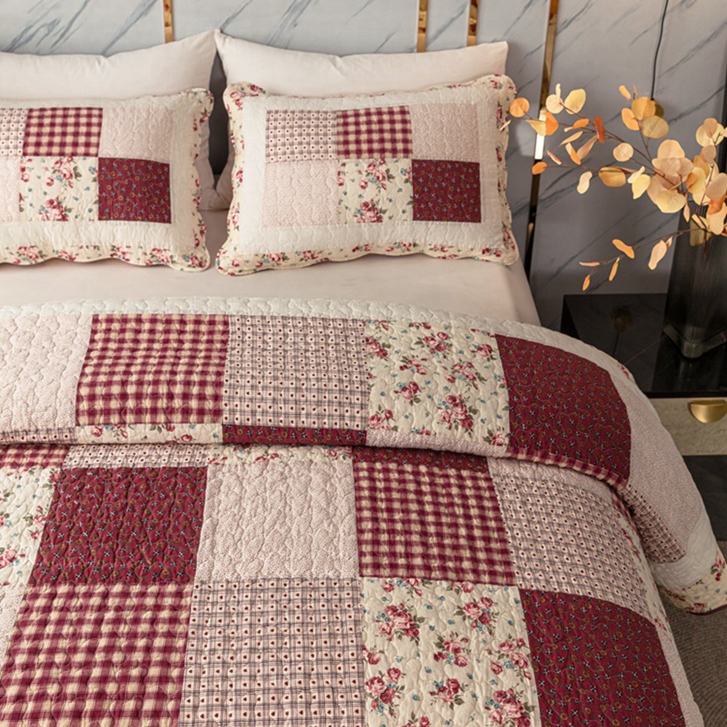 Red Stitching 3 Pieces Quilt Set with 2 Pillowcases