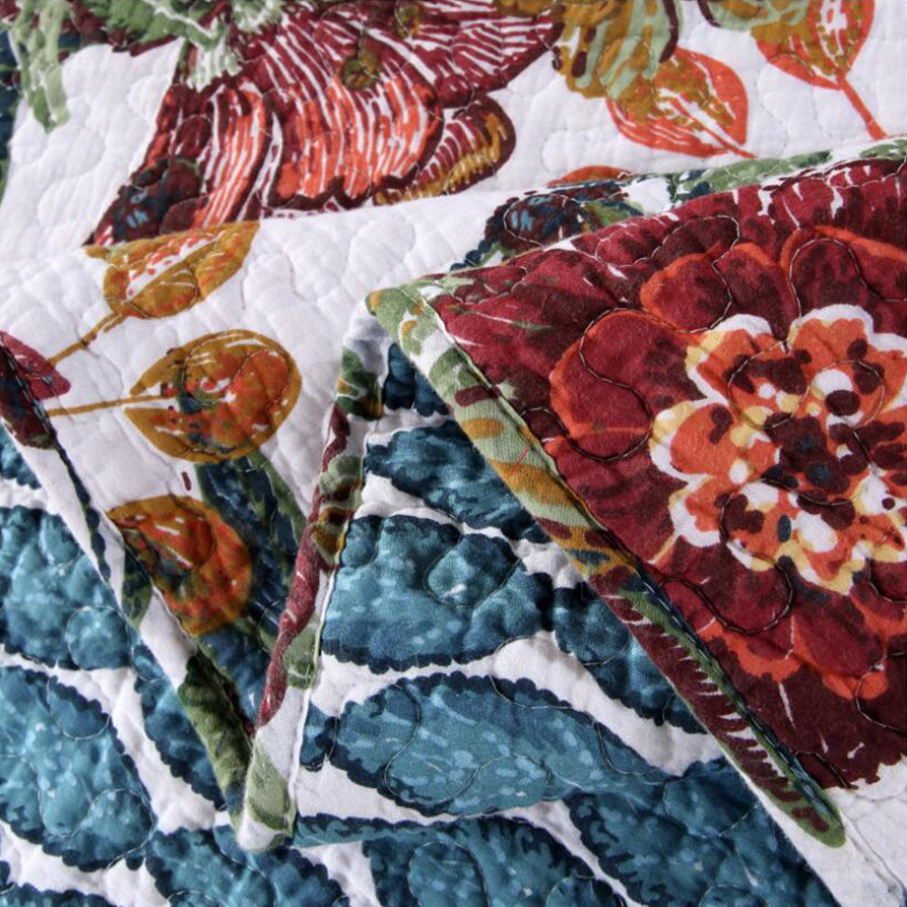 Pure Cotton Tricolor Flower Pattern 3 Pieces Quilt Set with 2 Pillowcases