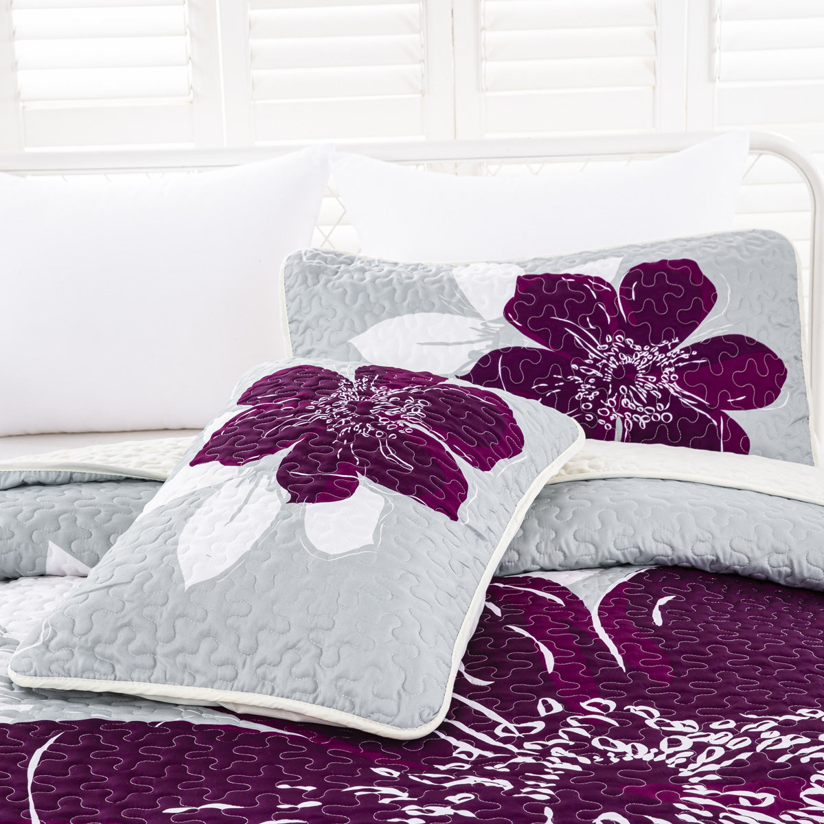 Colorful Flowers 3 Pieces Quilt Set with 2 Pillowcases