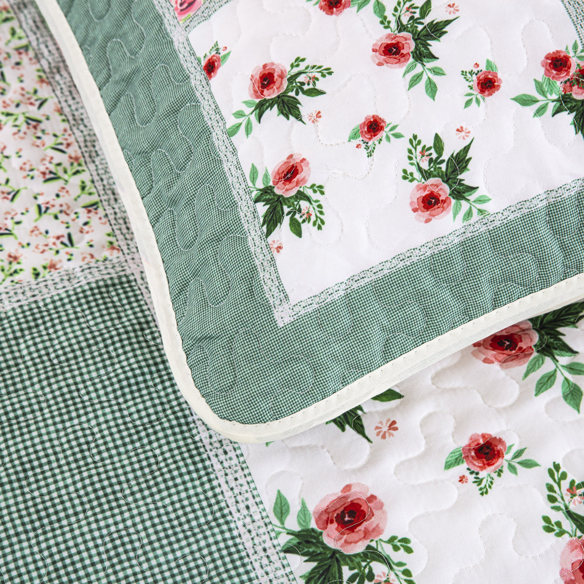 Flower Art Design 3 Pieces Quilt Set with 2 Pillowcases