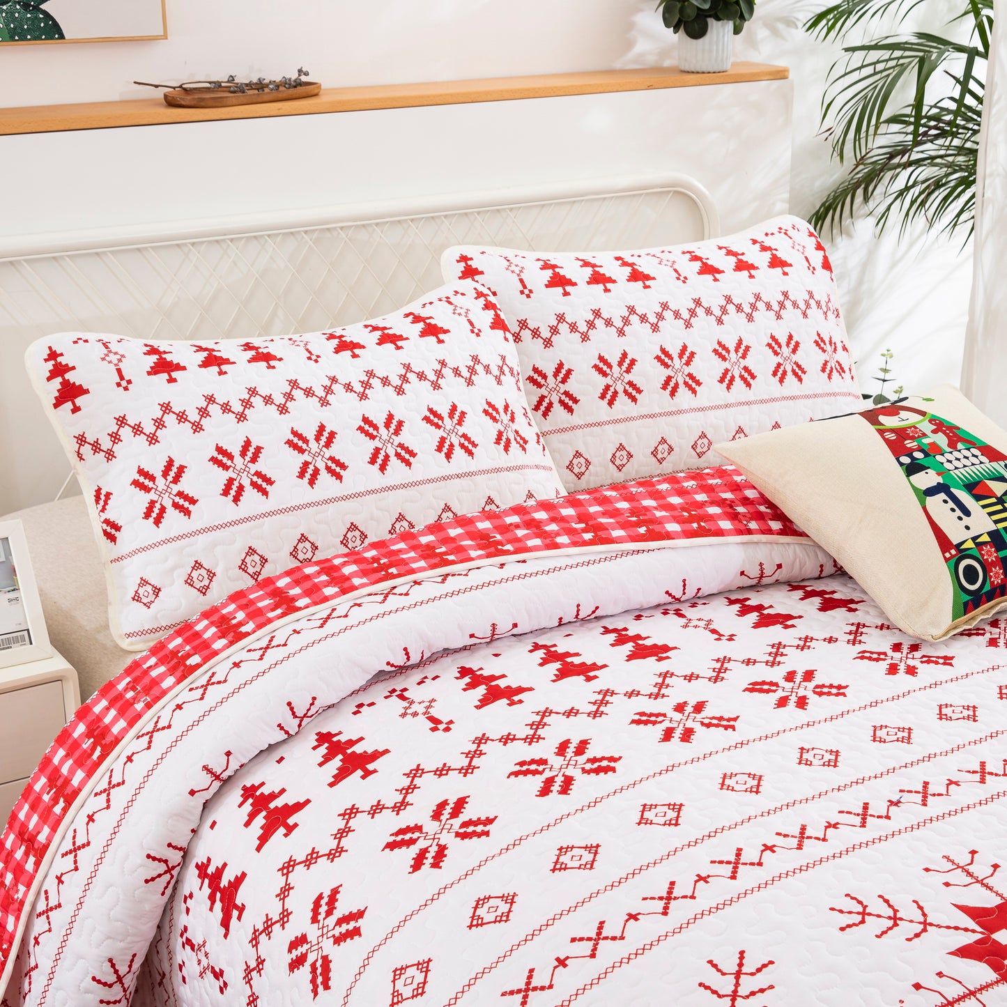 Double-Sided Printing Pattern Christmas Style Quilt Set with 2 Pillowcases