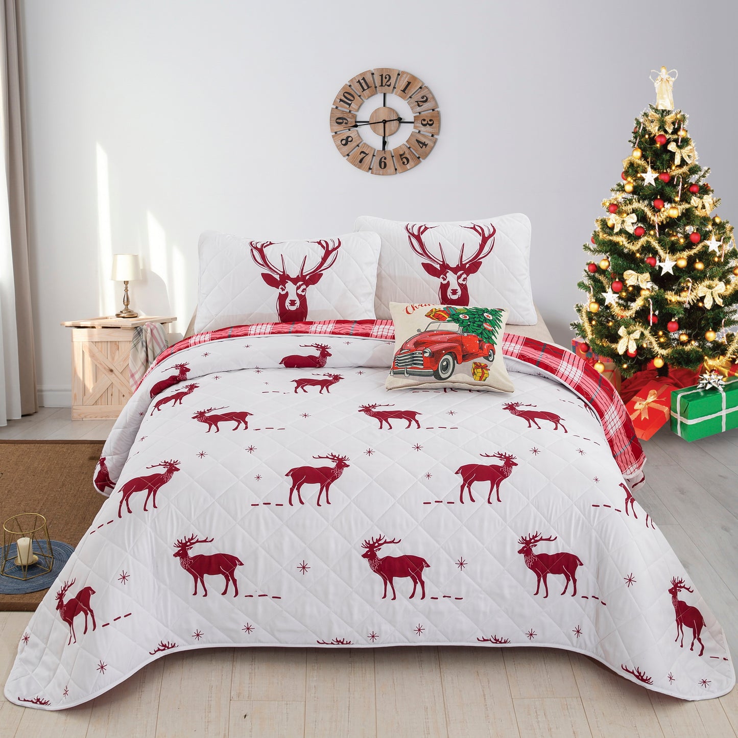 Christmas Elk Double-sided Pattern Christmas Style Quilt Set with 2 Pillowcases