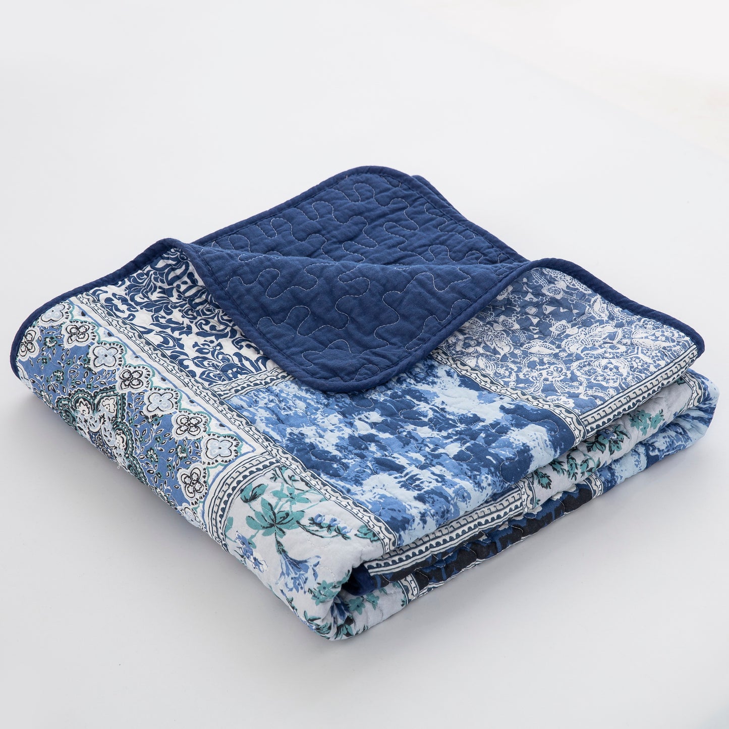 Pure Cotton Navy Blue Classic Bohemian Reversible Patchwork Quilt Sets 3 Pieces Coverlet Set with 2 Pillowcases