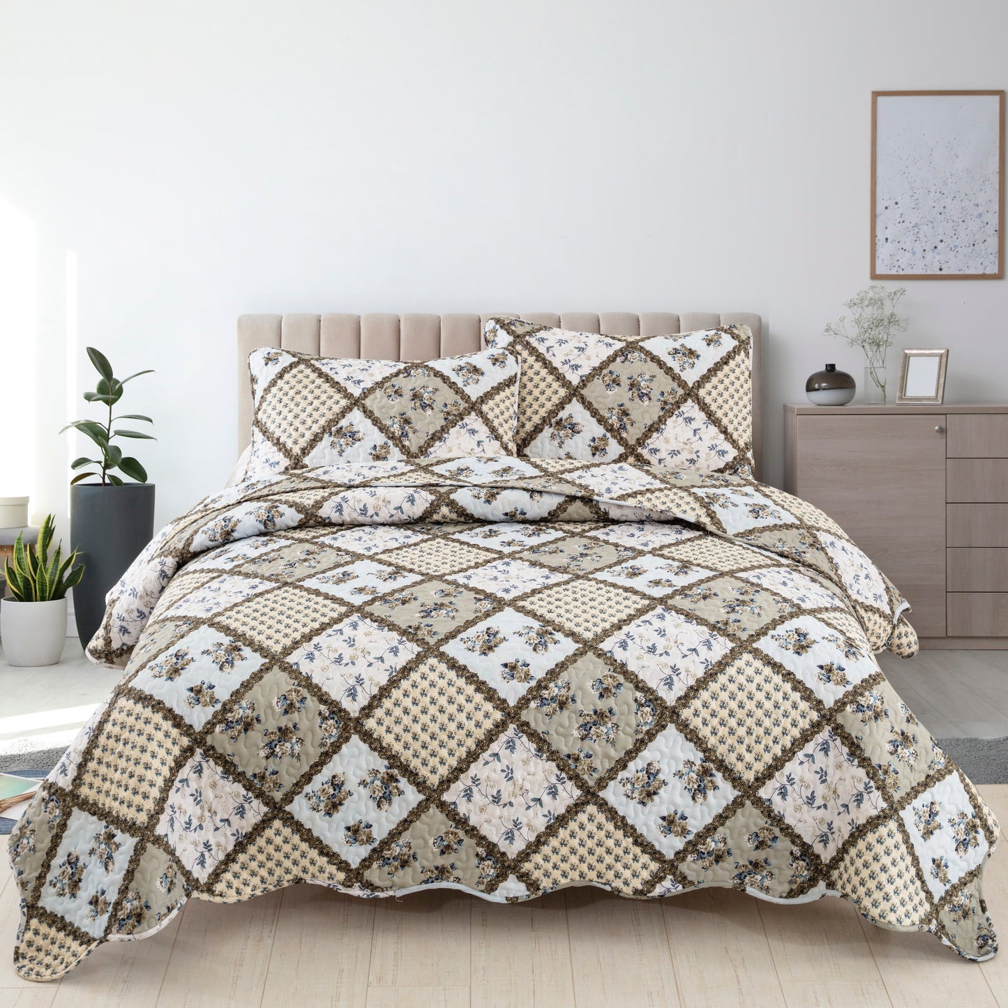 Embroidered Bohemian 3 Pieces Boho Quilt Set with 2 Pillowcases
