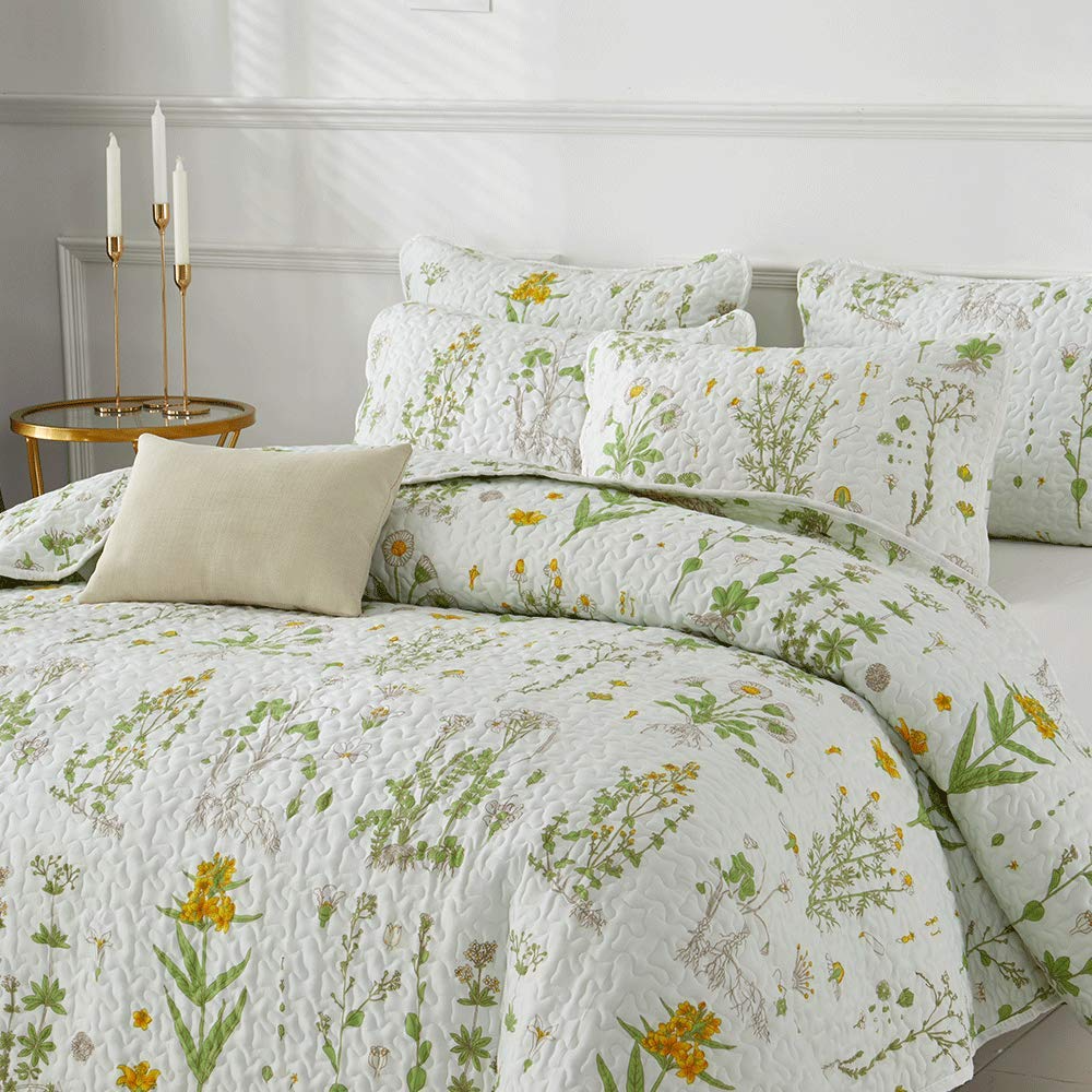 Yellow Flowers Green Leaves Botanical Design 3 Pieces Reversible Quilt Set with 2 Pillowcases