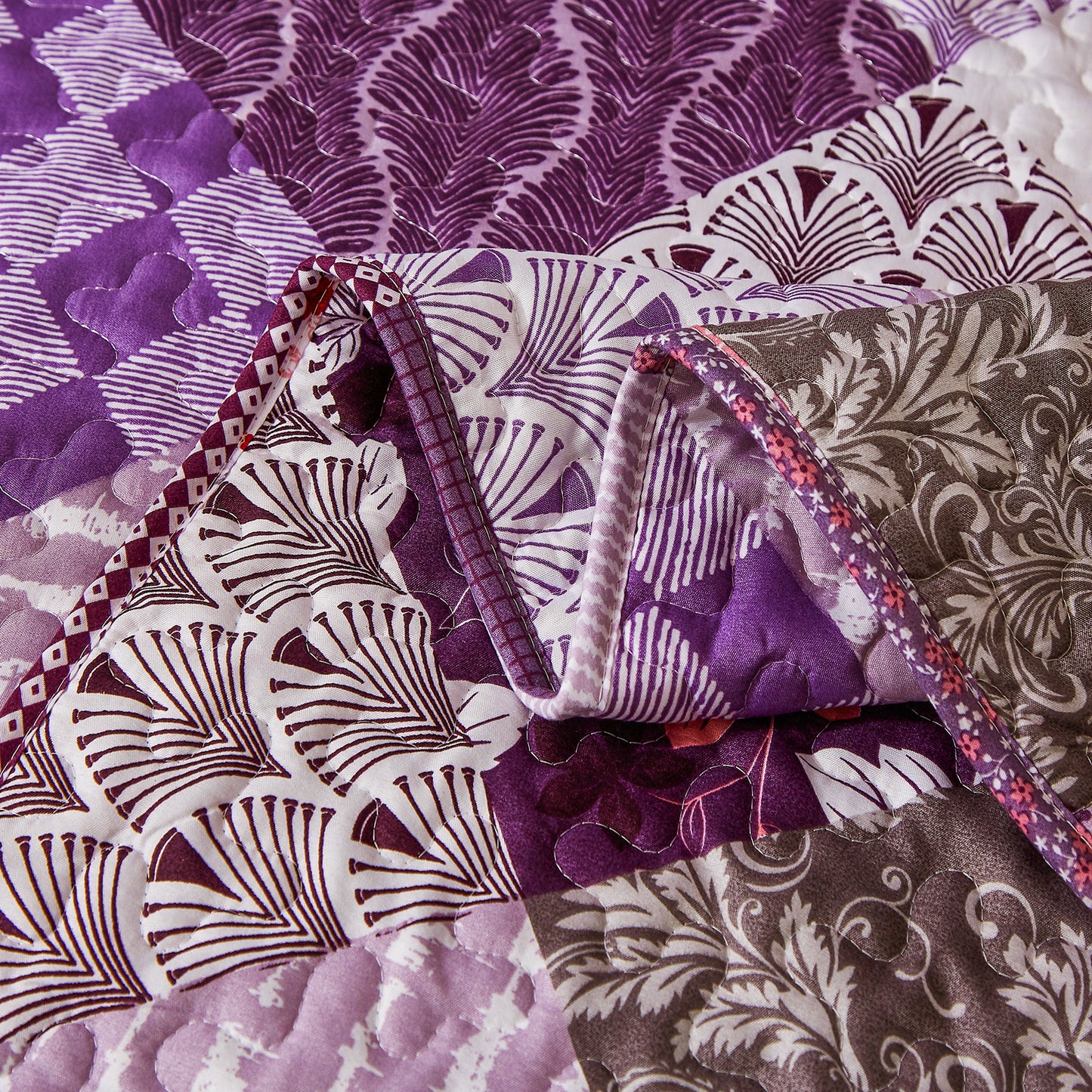 Purple Floral Lattice Stitching 3 Pieces Quilt Set with 2 Pillowcases