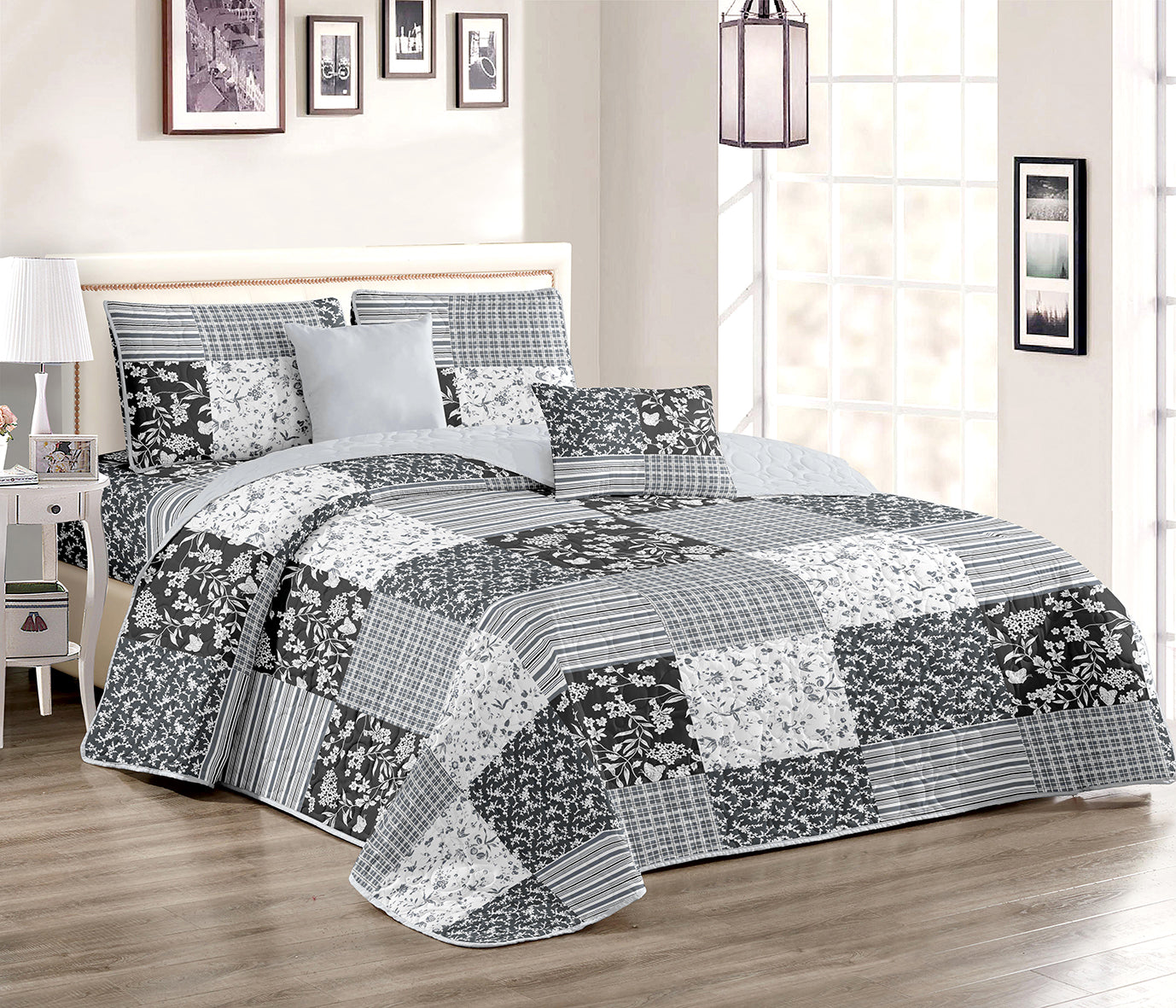 WongsBedding Brown Floral Patchwork Quilt Set With 2 Pillowcases