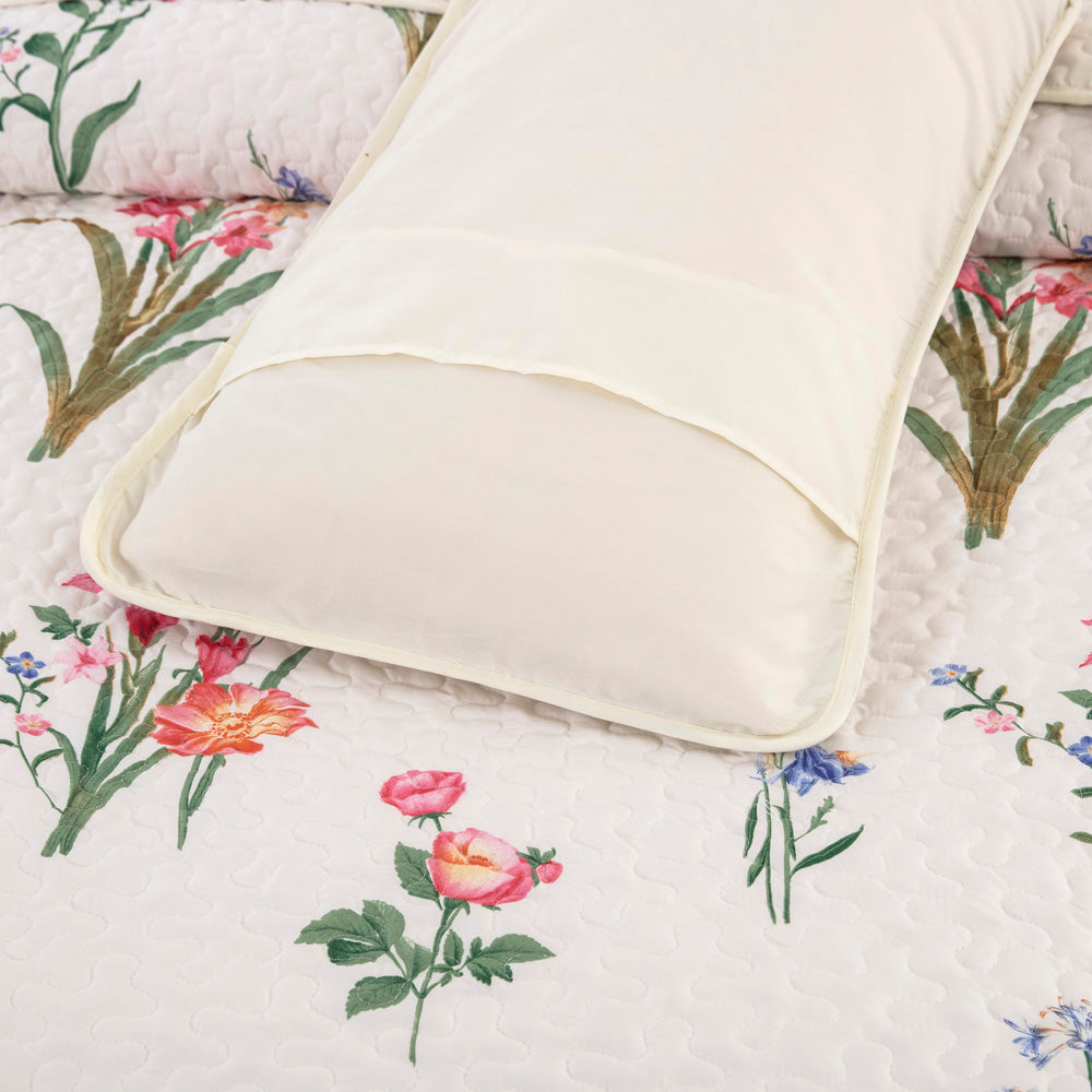 Little Pink Floral Pattern 3 Pieces Quilt Set with 2 Pillowcases