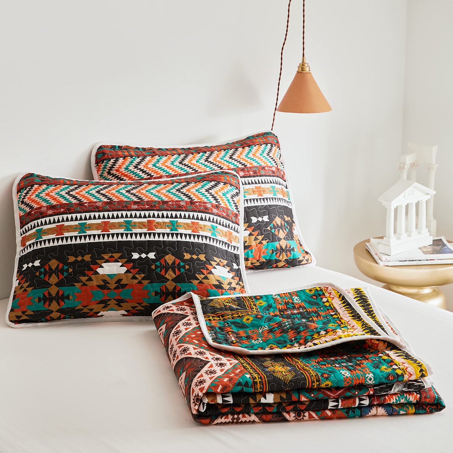Bohemian Style 3 Pieces Boho Quilt Set with 2 Pillowcases