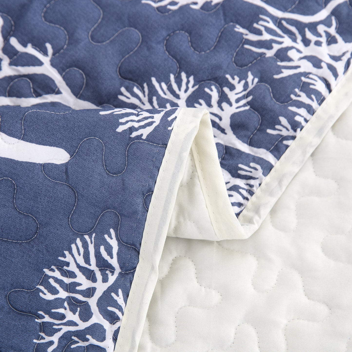 Navy Blue Background White Tree Branch 3 Pieces Quilt Set With 2 Pillowcases