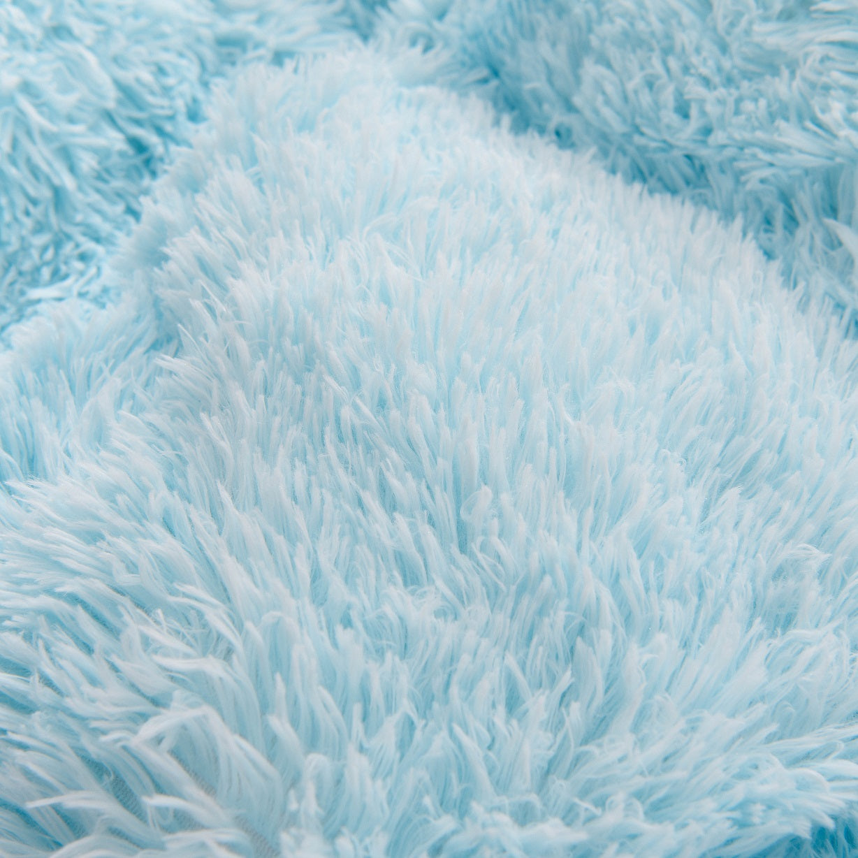 Plush Blue Duvet Cover Set With 2 Pillow Cases